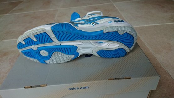 Sálové boty Asics US 7,5 / EURO 39 / 24,5 cm